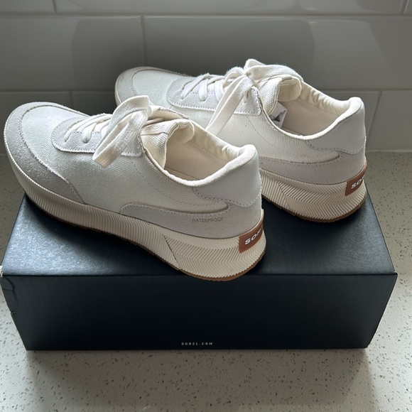 Sorel Shoes - SOREL Out N About III City Sneakers, Sea Salt / Chalk, size 10
